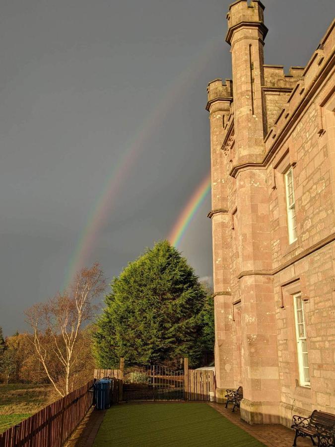 Langhouse Castle Bed And Breakfast Inverkip Экстерьер фото