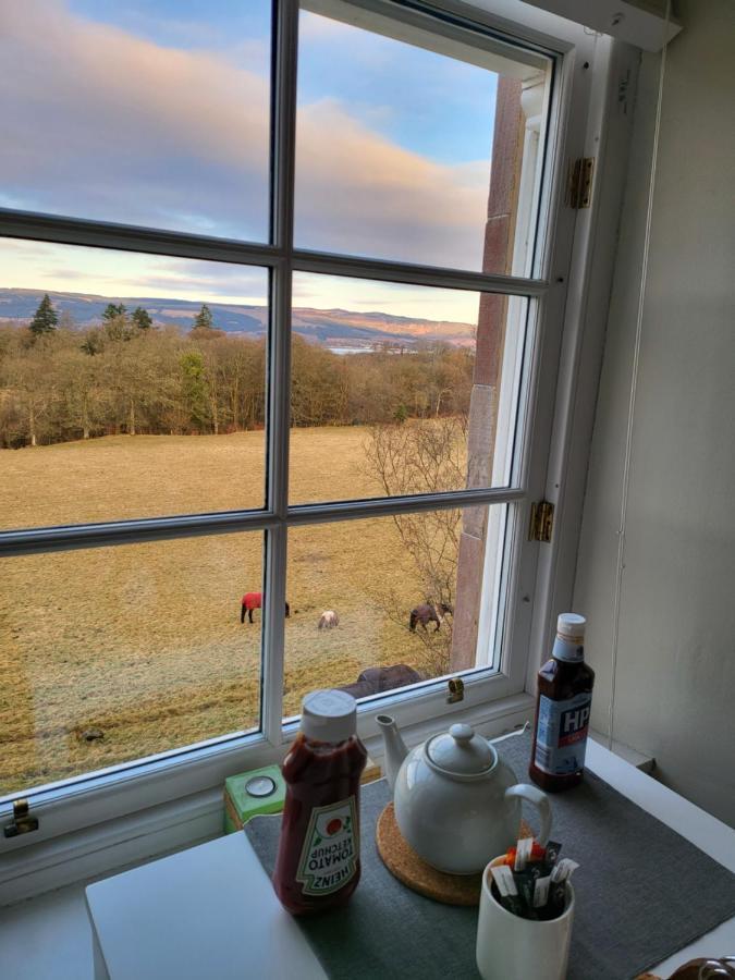 Langhouse Castle Bed And Breakfast Inverkip Экстерьер фото
