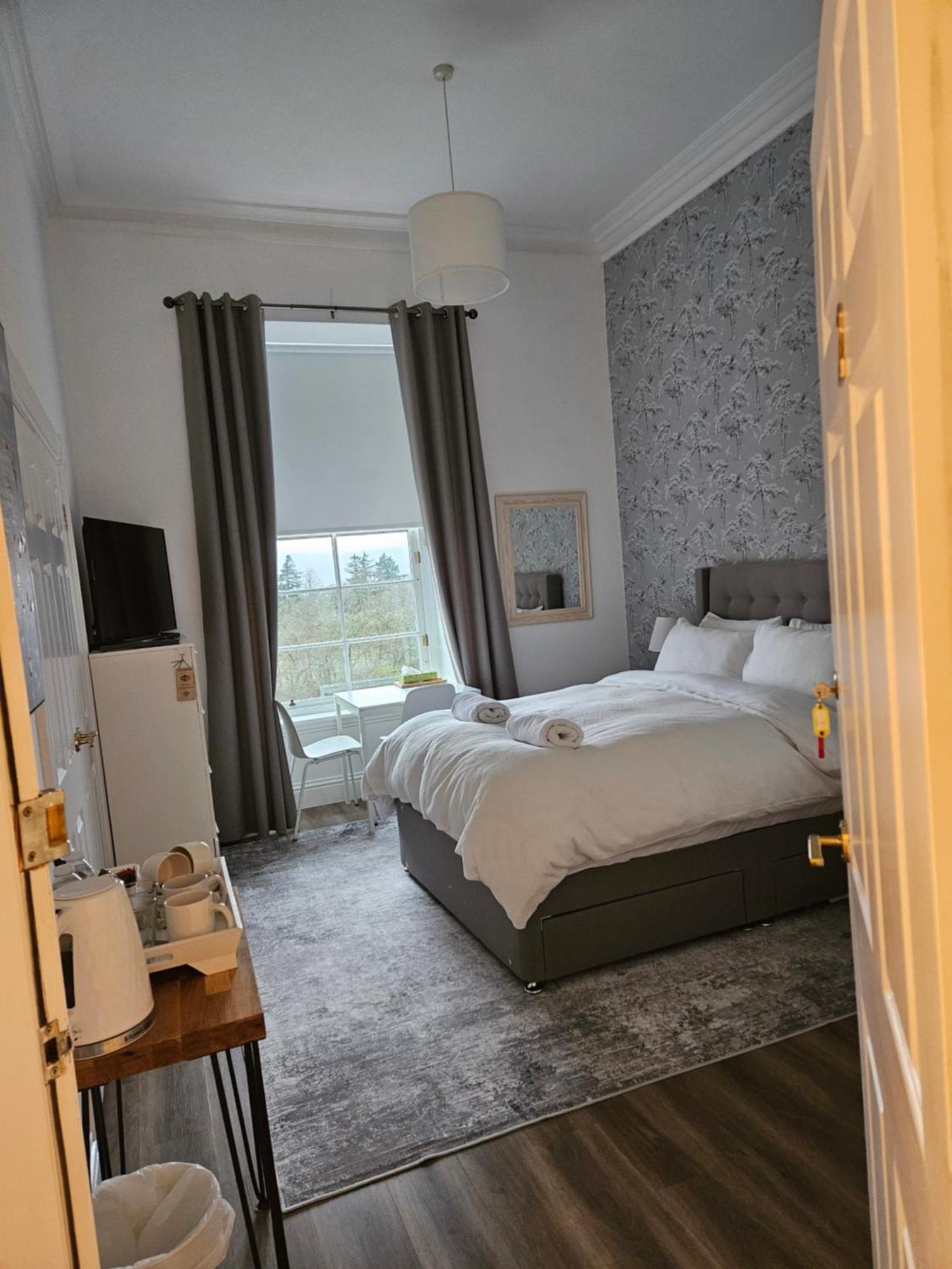 Langhouse Castle Bed And Breakfast Inverkip Экстерьер фото