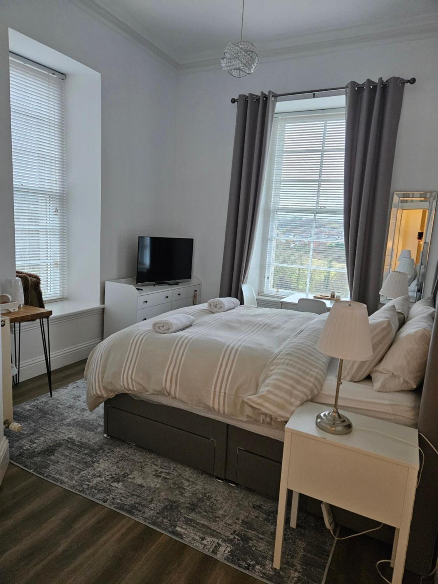 Langhouse Castle Bed And Breakfast Inverkip Экстерьер фото